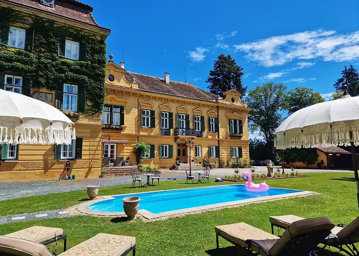 לינה וארוחת בוקר Burgau Palais Kneissl תמונה