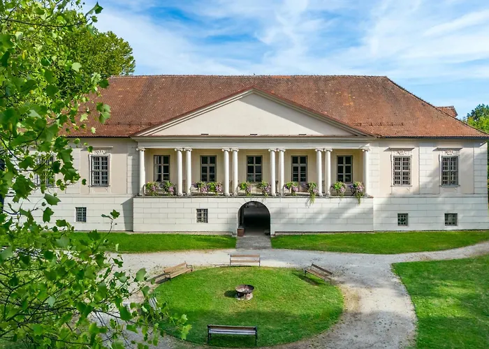 Bildungshaus Schloss Retzhof Wagna photo